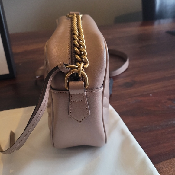 Gucci Marmont Matelassé Shoulder Bag - Small - Picture 4 of 13